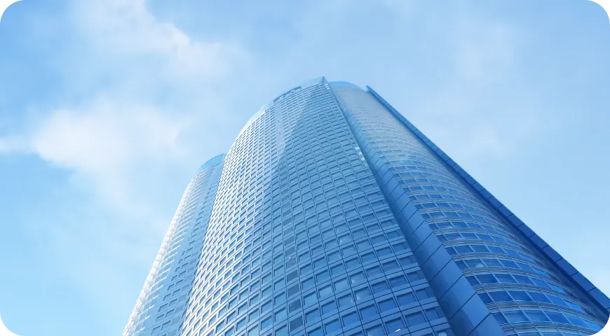 高層の会社の建物